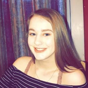 Meet your Posher, Chloe